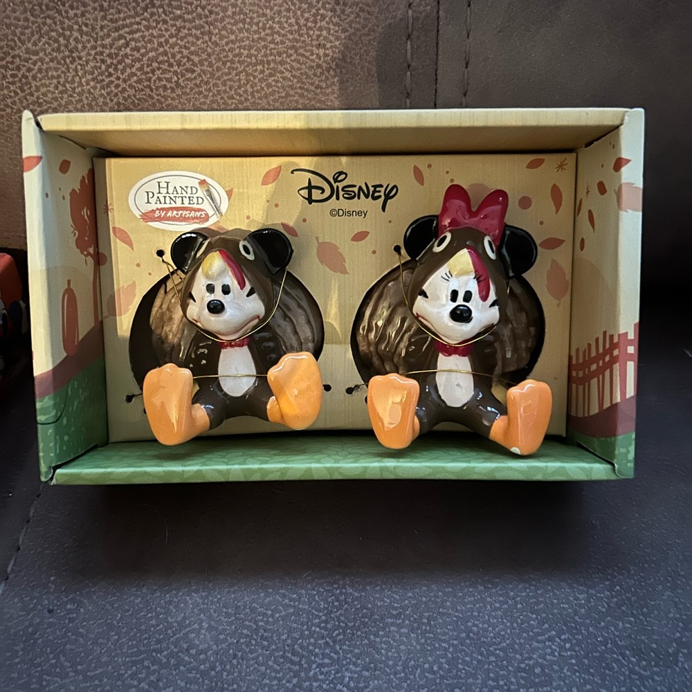 Mickey and Minnie turkey salt and pepper